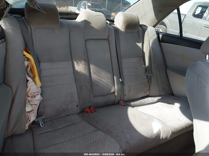 TOYOTA CAMRY - zdjęcie 8