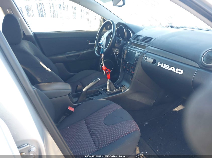 MAZDA MAZDA3 2004 VIN JM1BK143441189037