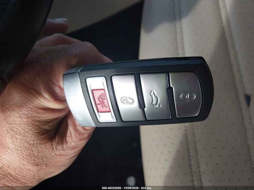 2015 VOLKSWAGEN CC 2.0T R-LINE · Photo 11