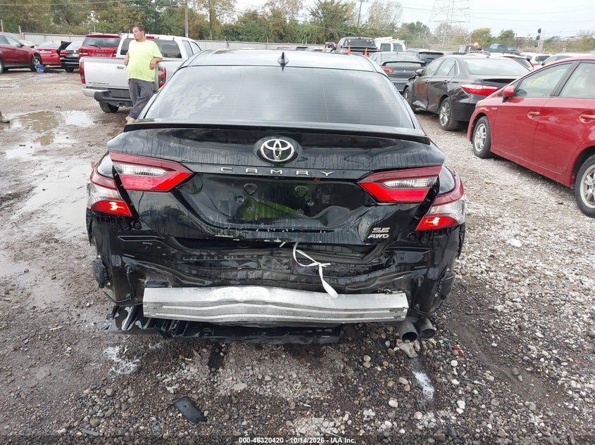 TOYOTA CAMRY - zdjęcie 17
