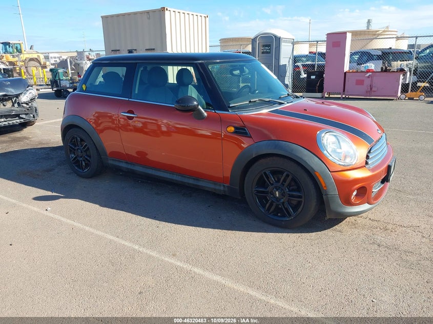 2013 MINI HARDTOP COOPER