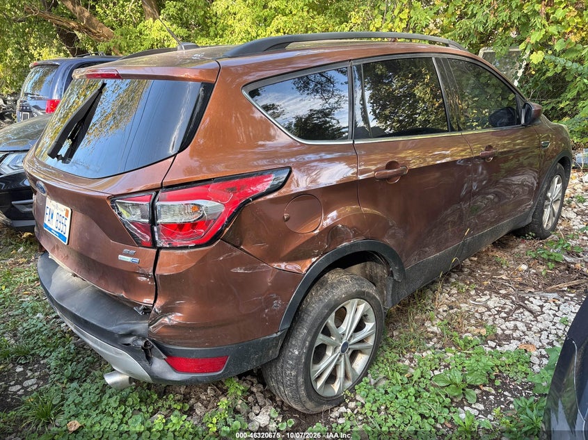 Vin: 1fmcu9g98huc98260, lot: 46820897, ford escape se 20174