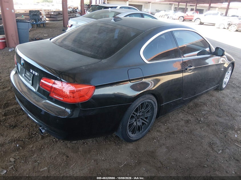 2011 BMW 335I · Фото 4