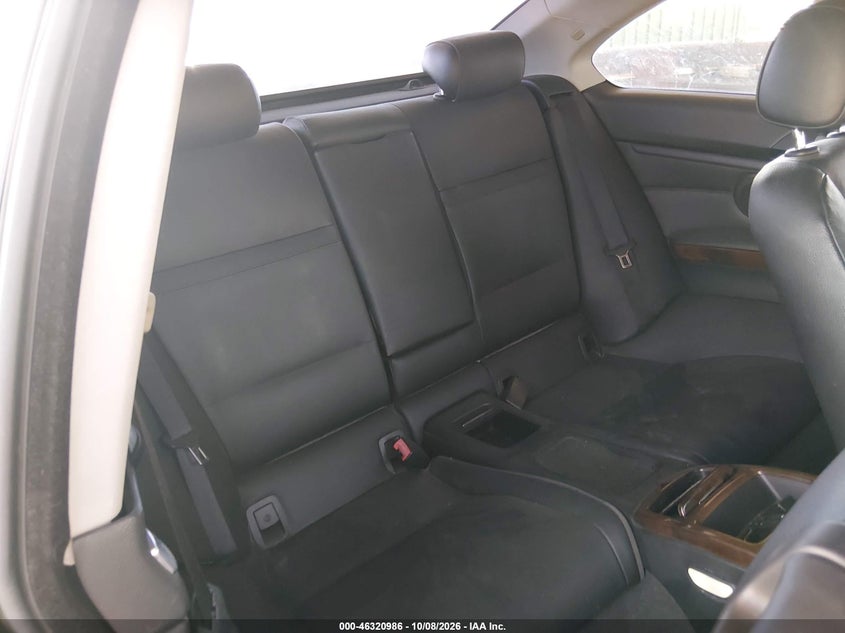 2011 BMW 335I · Фото 8
