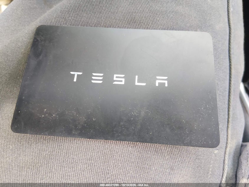 TESLA MODEL 3 - zdjęcie 11