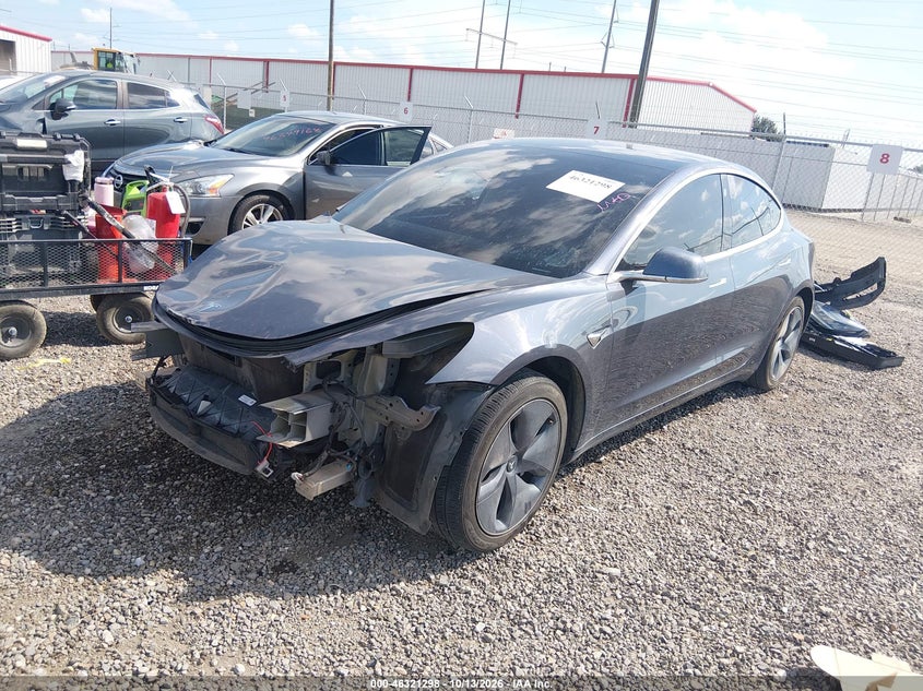 TESLA MODEL 3 - zdjęcie 2