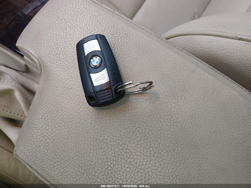 2011 BMW 335I · Фото 11
