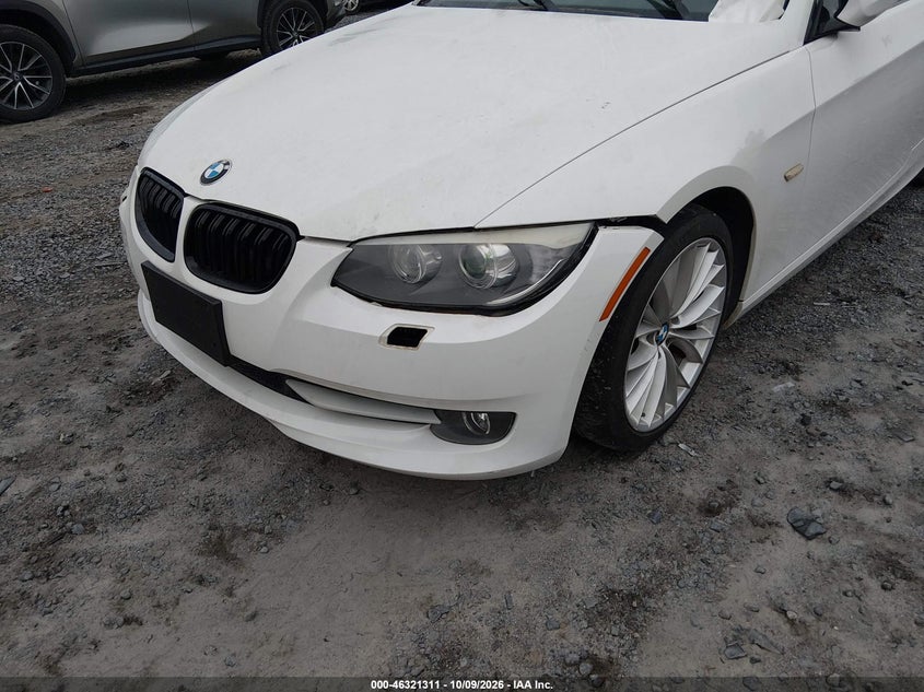 2011 BMW 335I · Фото 12