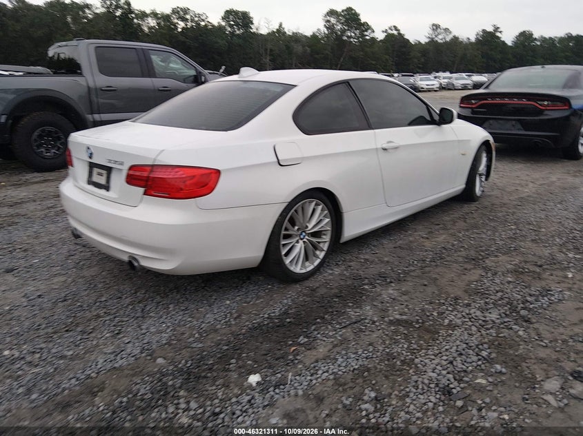 2011 BMW 335I · Фото 4