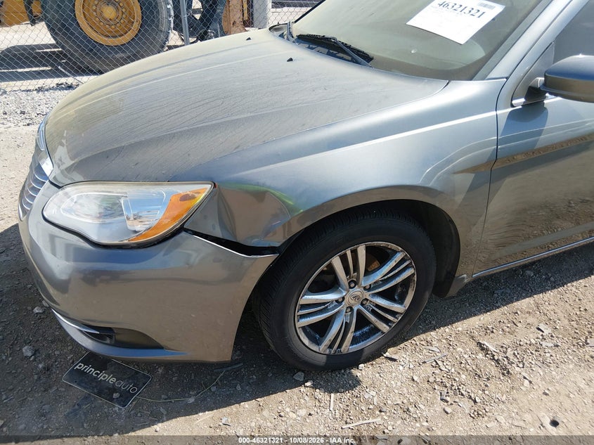 2013 CHRYSLER 200 TOURING · Фото 6