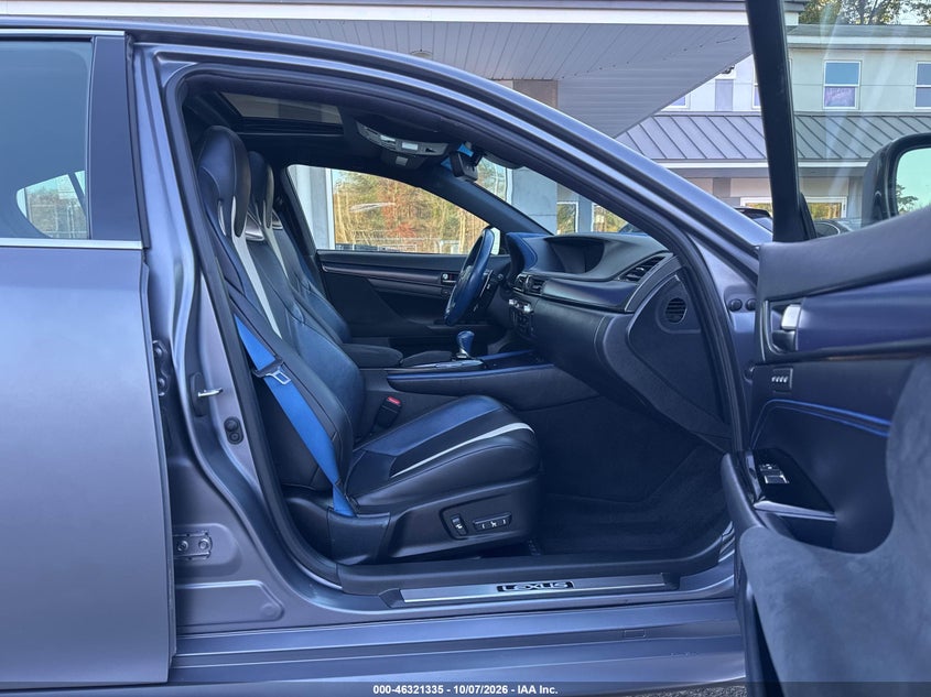 2019 LEXUS GS F · Фото 5