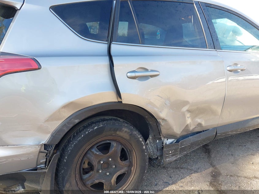 TOYOTA RAV4 - zdjęcie 19