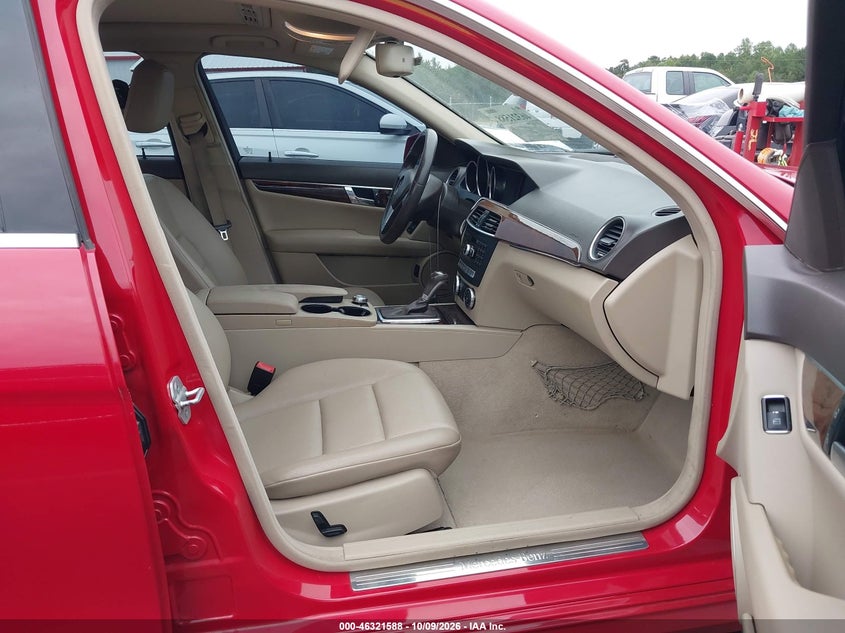 2014 MERCEDES-BENZ C 300 SPORT 4MATIC · Фото 5