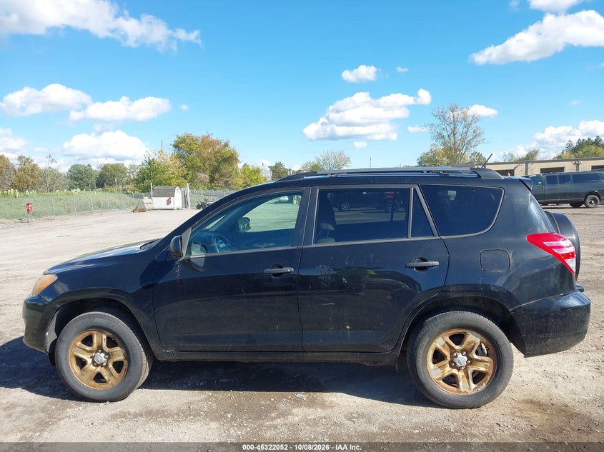 2011 TOYOTA RAV4 · Фото 14