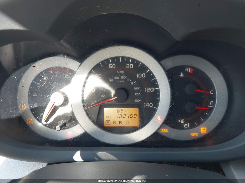 2011 TOYOTA RAV4 · Фото 7