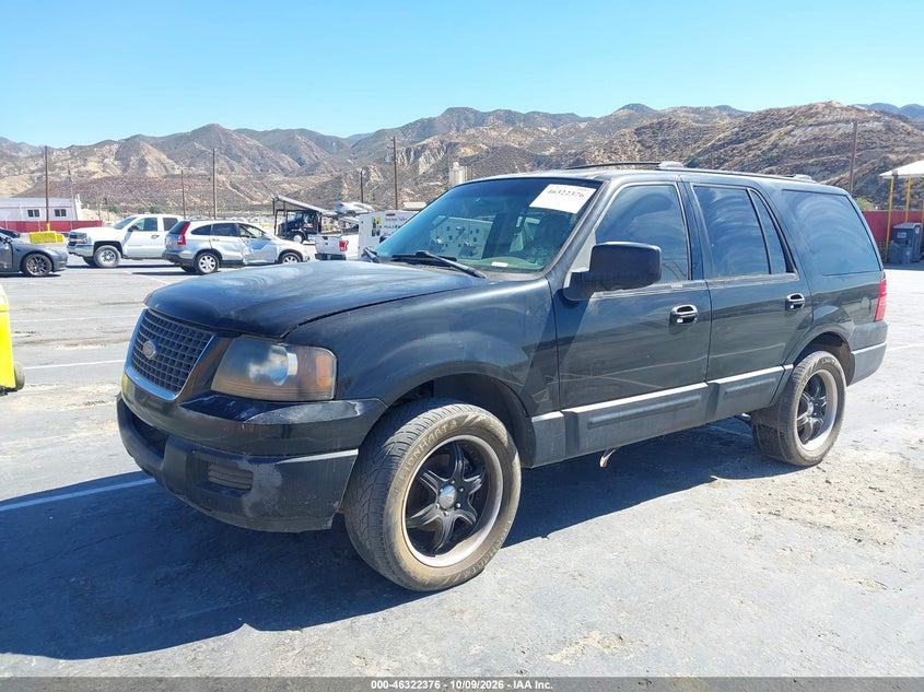 2003 Ford Expedition Xlt, Right Front, IAAI, VIN 1FMRU15W03LB79850 — photo 2
