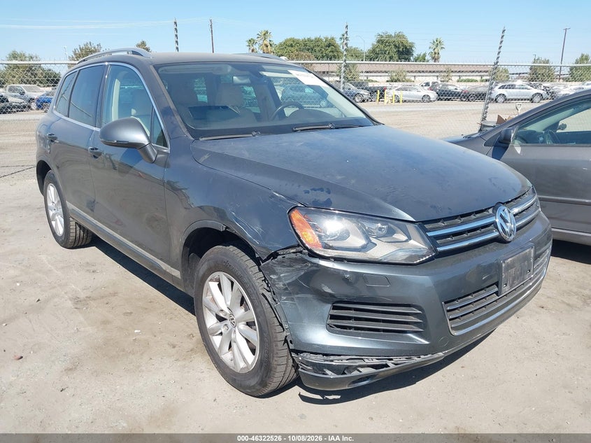 2013 VOLKSWAGEN TOUAREG VR6 SPORT