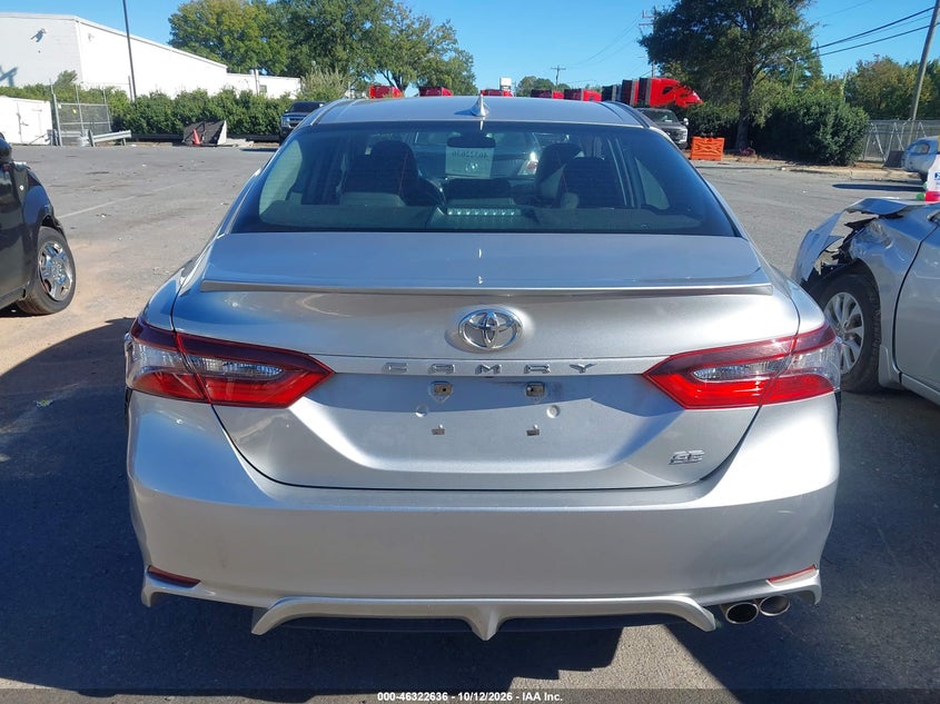 TOYOTA CAMRY - zdjęcie 17