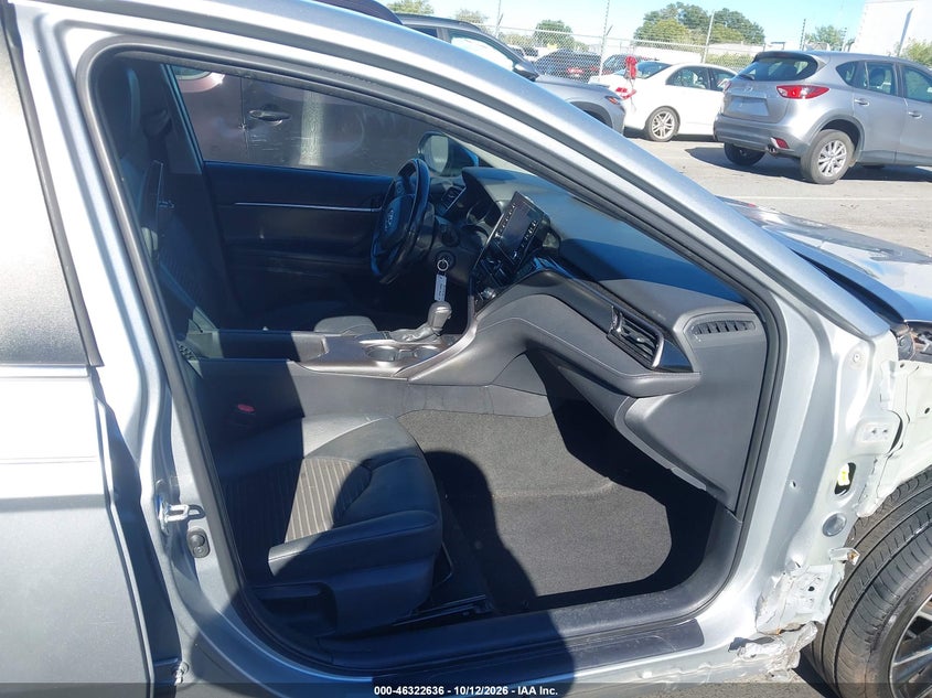 TOYOTA CAMRY - zdjęcie 5