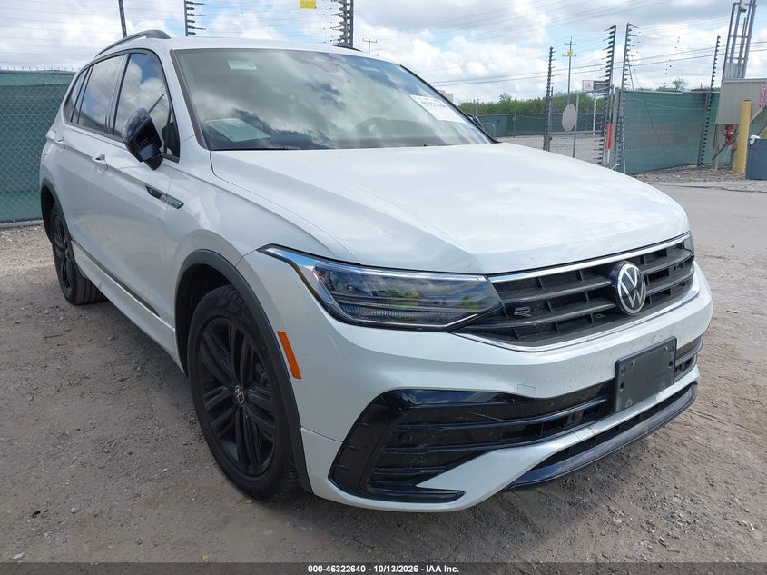 Vin: 3vvcb7ax1nm131553, lot: 46822888, volkswagen tiguan 2.0t se r-line black 2022 img_1