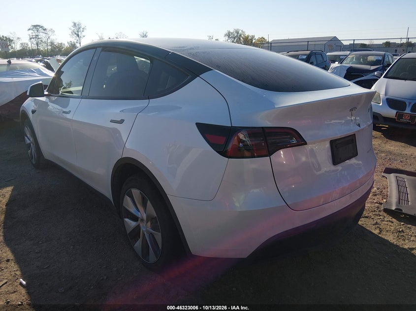 Vin: 7saygdee1pf785010, lot: 46823254, tesla model y awd/long range dual motor all-wheel drive 20233