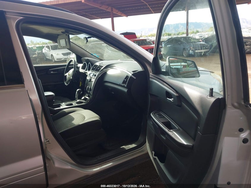 CHEVROLET TRAVERSE 2011 VIN 1GNKRGED3BJ386081