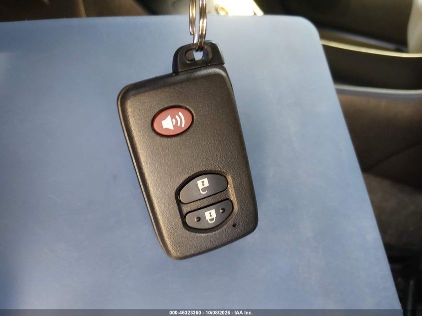 TOYOTA PRIUS - zdjęcie 11