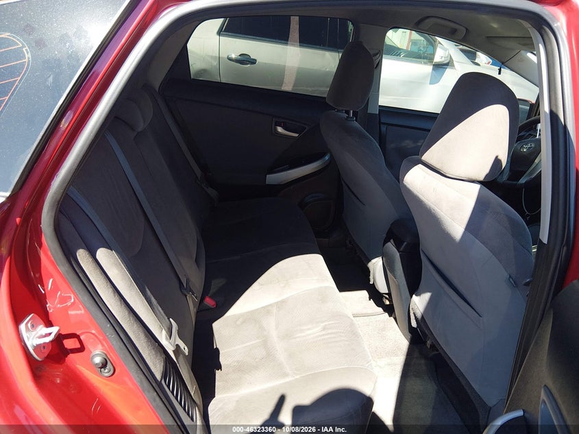 TOYOTA PRIUS - zdjęcie 8