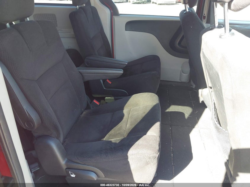 2014 DODGE GRAND CARAVAN SE · Фото 8