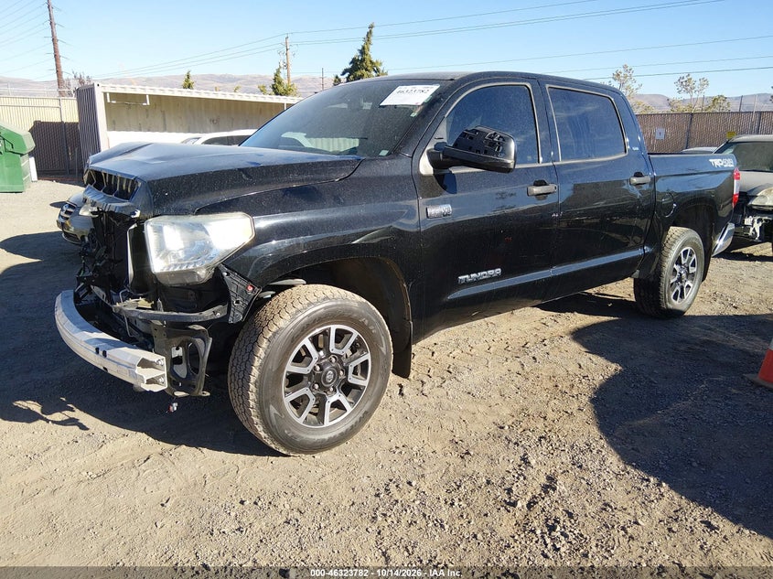 2017 Toyota Tundra Sr5 5.7L V8, Удар спереди, IAAI, VIN 5TFDW5F19HX652048 — фото 2