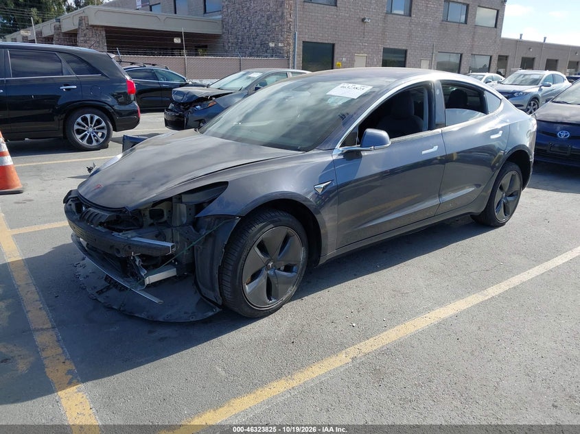 TESLA MODEL 3 - zdjęcie 2