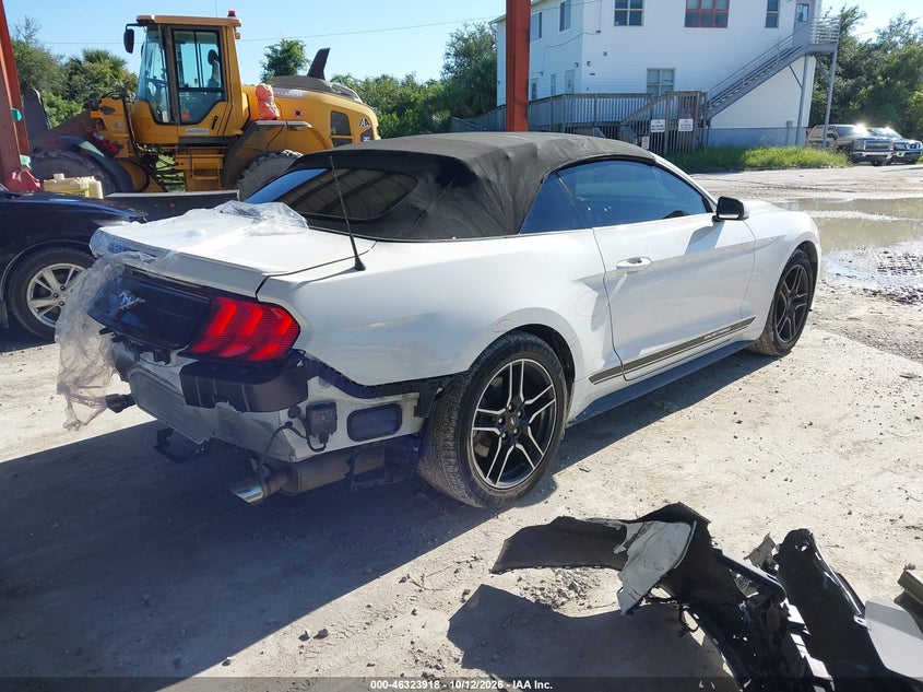 FORD MUSTANG - zdjęcie 4