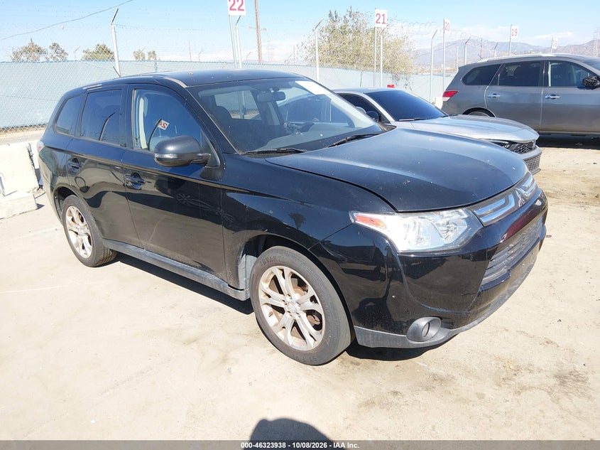2014 MITSUBISHI OUTLANDER SE