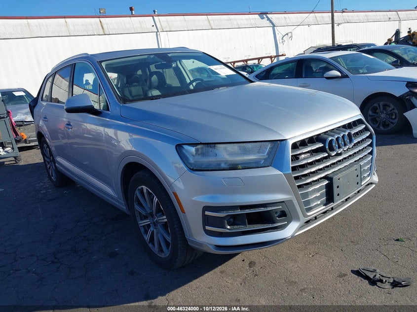 Vin: wa1laaf75hd034566, lot: 46824248, audi q7 3.0t premium 2017 img_1