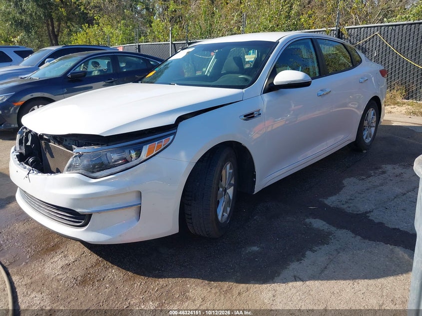 Vin: knagt4l35j5215605, lot: 46824404, kia optima lx 20182