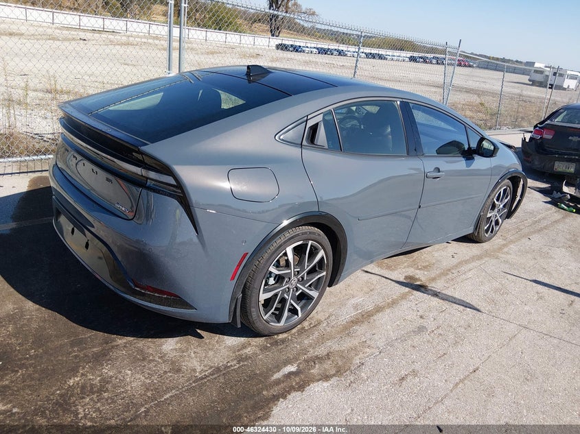 TOYOTA PRIUS PLUG-IN HYBRID - zdjęcie 4
