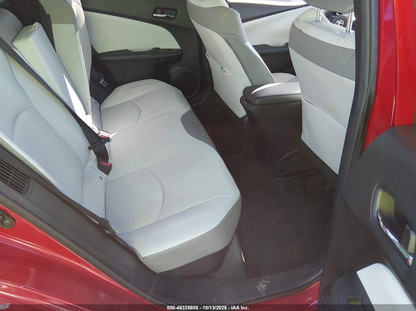 TOYOTA PRIUS PRIME - zdjęcie 8