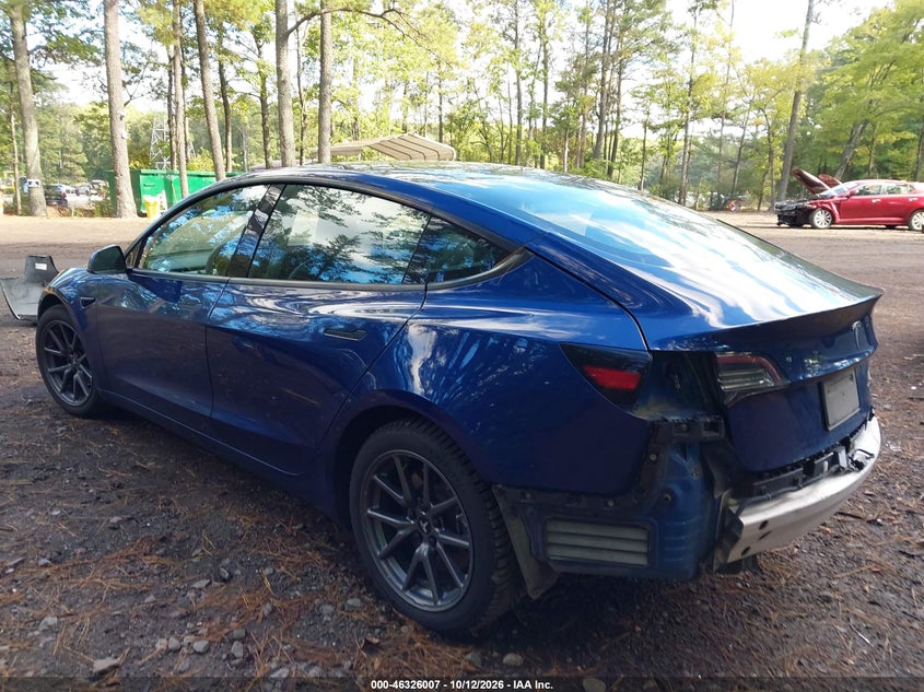 TESLA MODEL 3 - zdjęcie 20