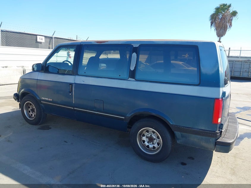 CHEVROLET ASTRO 1992 VIN 1GNDM19Z1NB138906