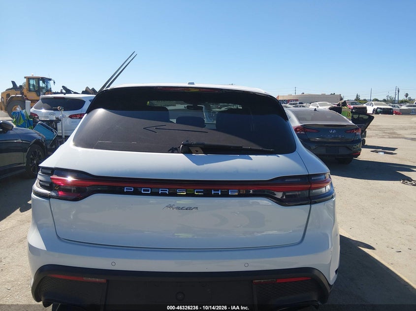 2022 PORSCHE MACAN · Фото 16