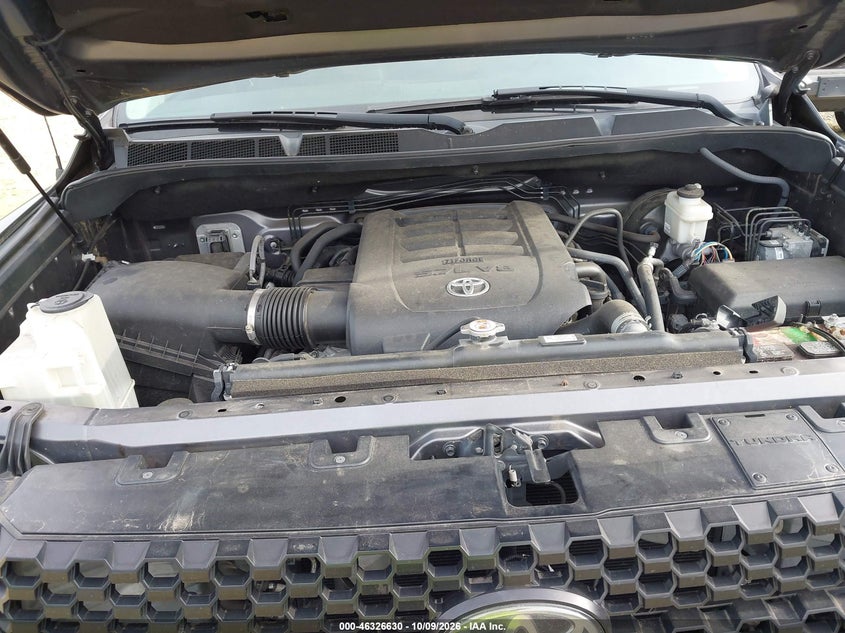 TOYOTA TUNDRA - zdjęcie 10