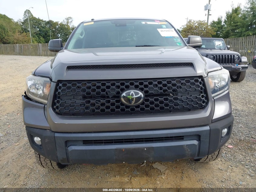 TOYOTA TUNDRA - zdjęcie 12