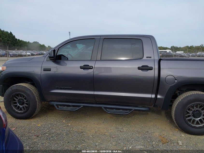 TOYOTA TUNDRA - zdjęcie 14