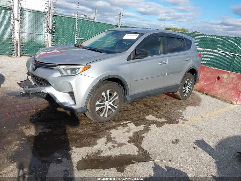 Vin: jtmbfrev9jd247575, lot: 46827083, toyota rav4 le 20182