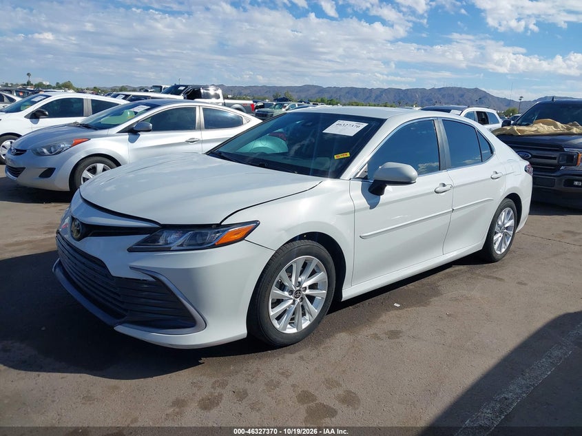 2023 Toyota Camry Le, Удар сзади, IAAI, VIN 4T1C11AK2PU152537 — фото 2