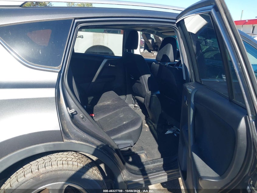 2015 TOYOTA RAV4 XLE · Фото 8