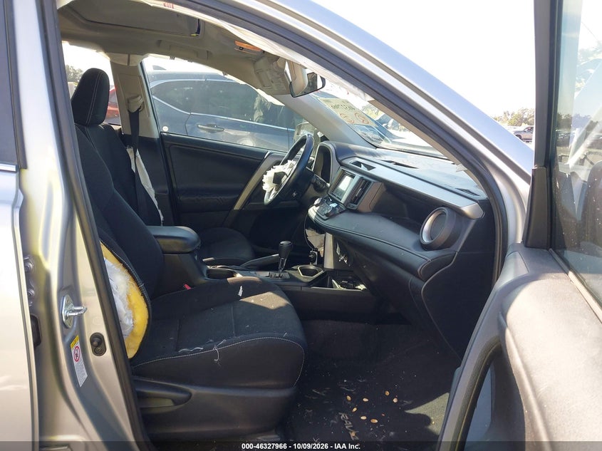 TOYOTA RAV4 - zdjęcie 5