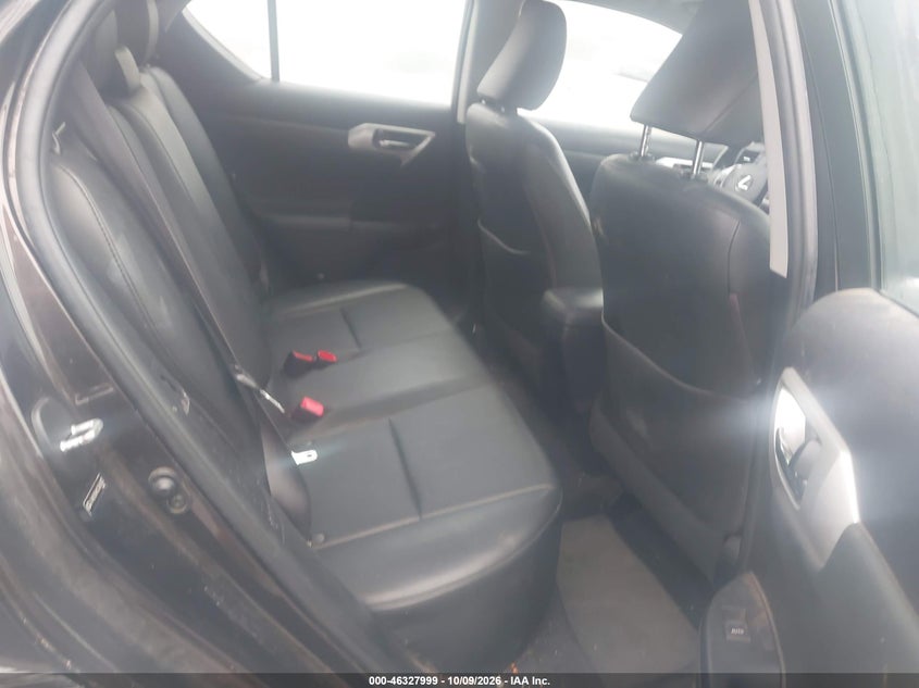 2012 LEXUS CT 200H PREMIUM · Фото 8
