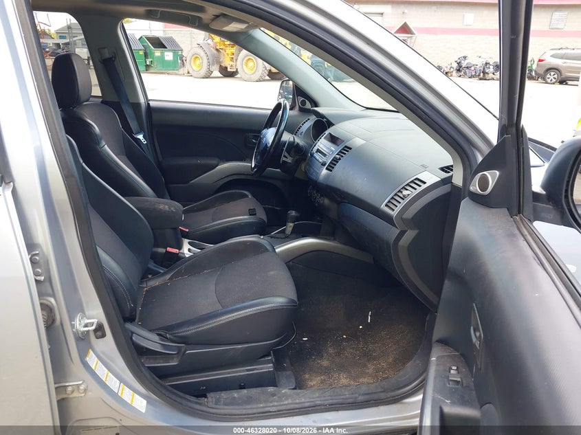 MITSUBISHI OUTLANDER 2008 VIN JA4LT31W28Z012032