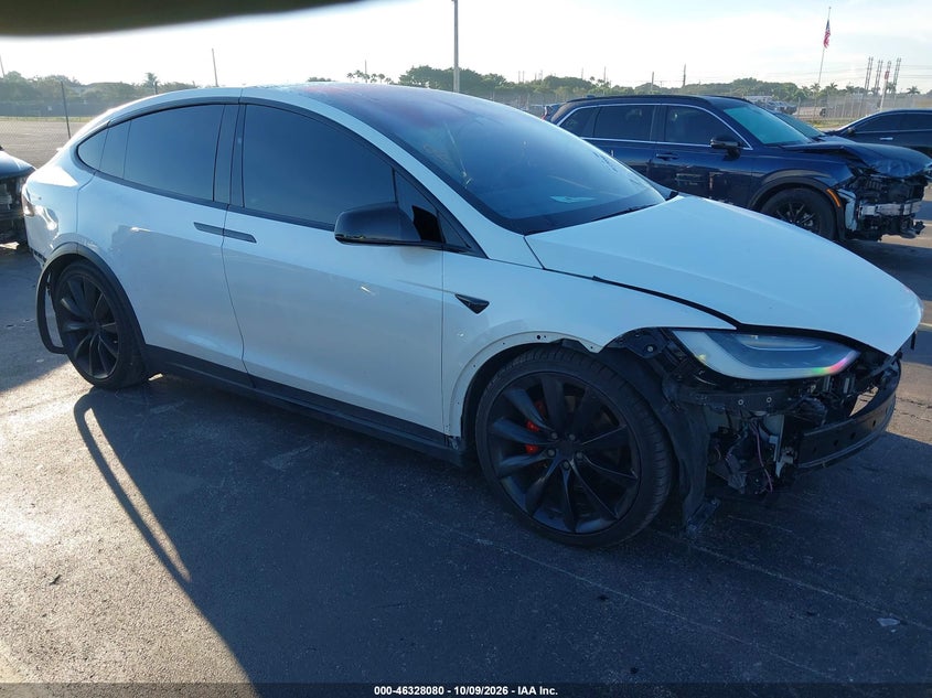 Vin: 5yjxcbe46hf052789, lot: 46828333, tesla model x p100d 20171